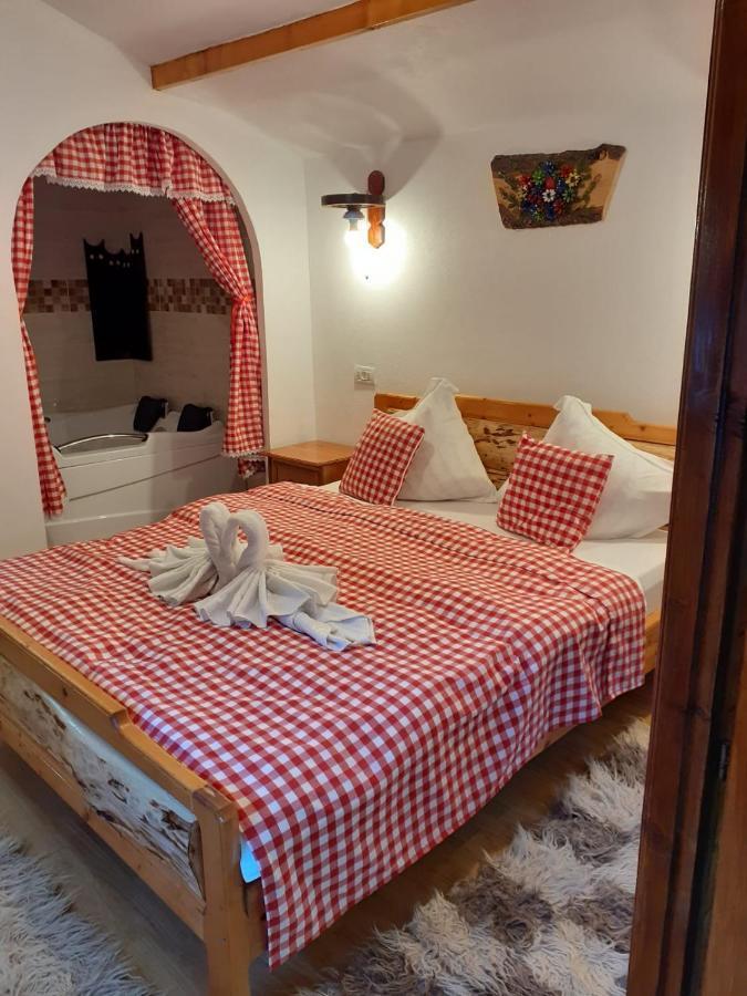 Cabanute Si Camping Dracula Capatineni-Paminteni Bagian luar foto